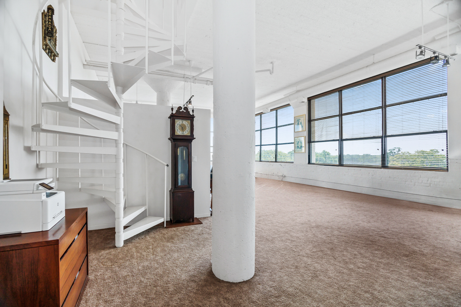 1800 W Roscoe Street Unit: 531