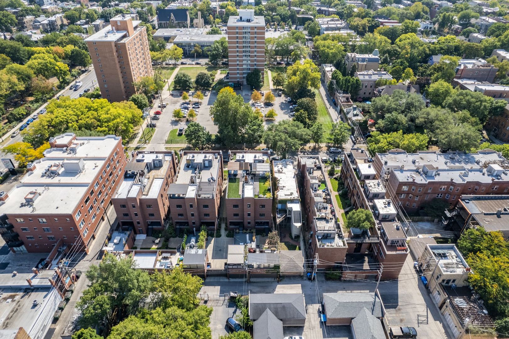 2028 W Le Moyne Street Unit: 3W