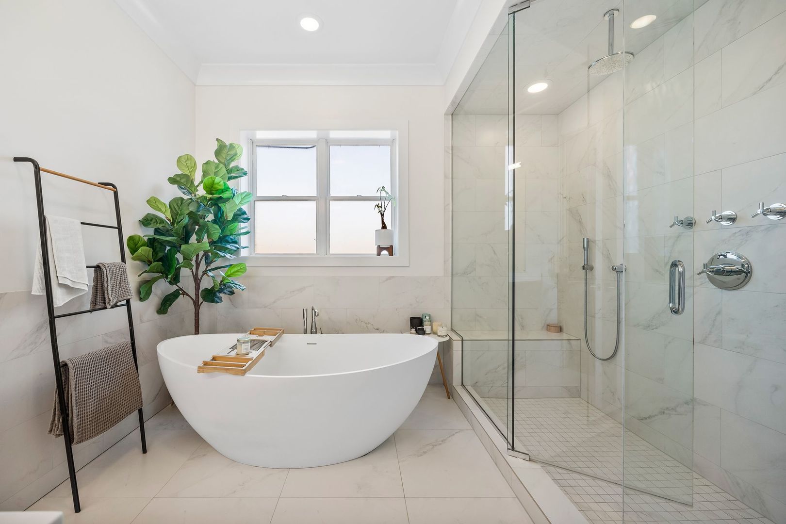 2028 W Le Moyne Street Unit: 3W