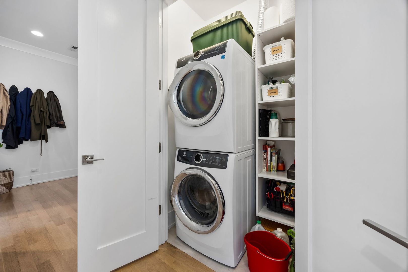 2028 W Le Moyne Street Unit: 3W