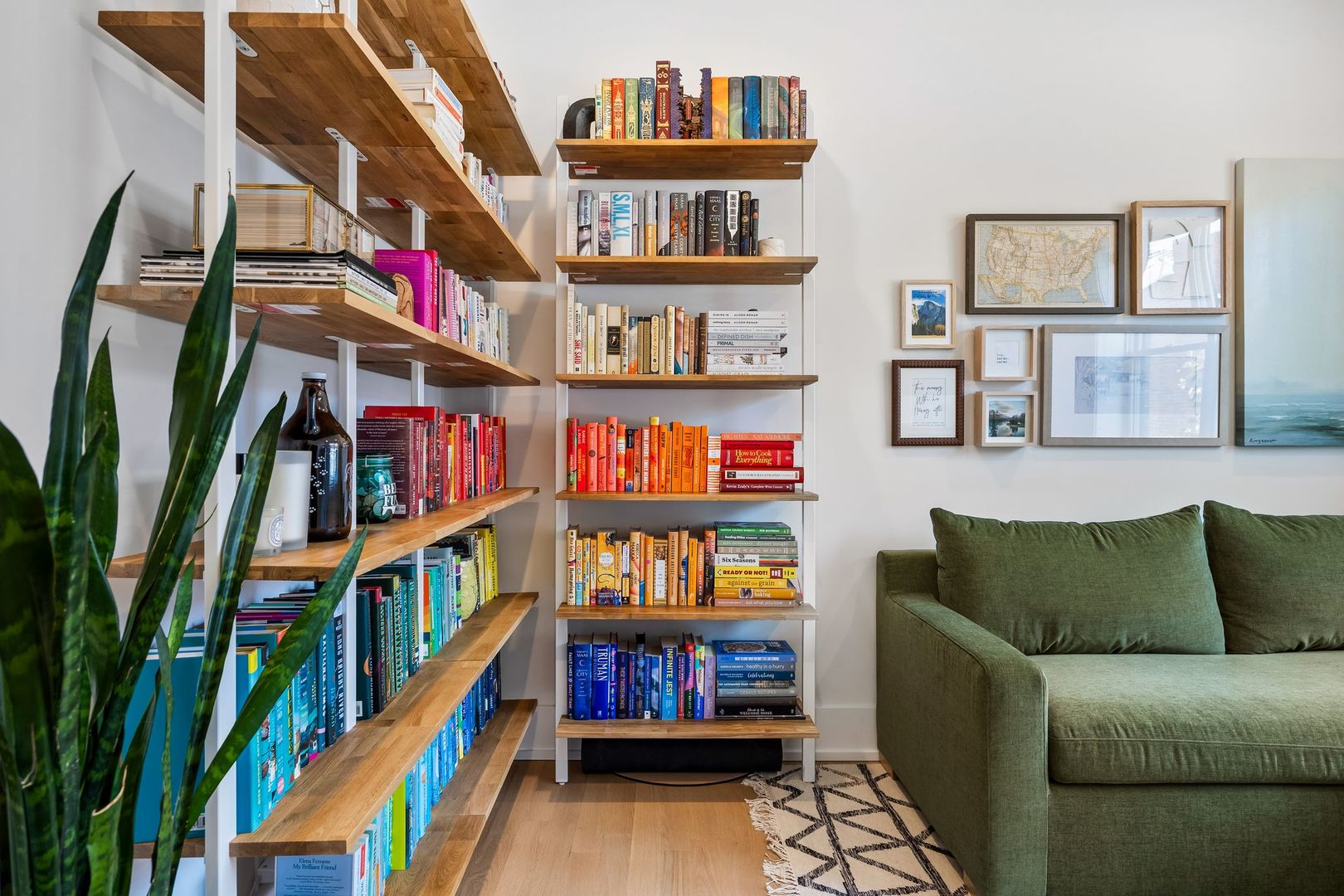 2028 W Le Moyne Street Unit: 3W