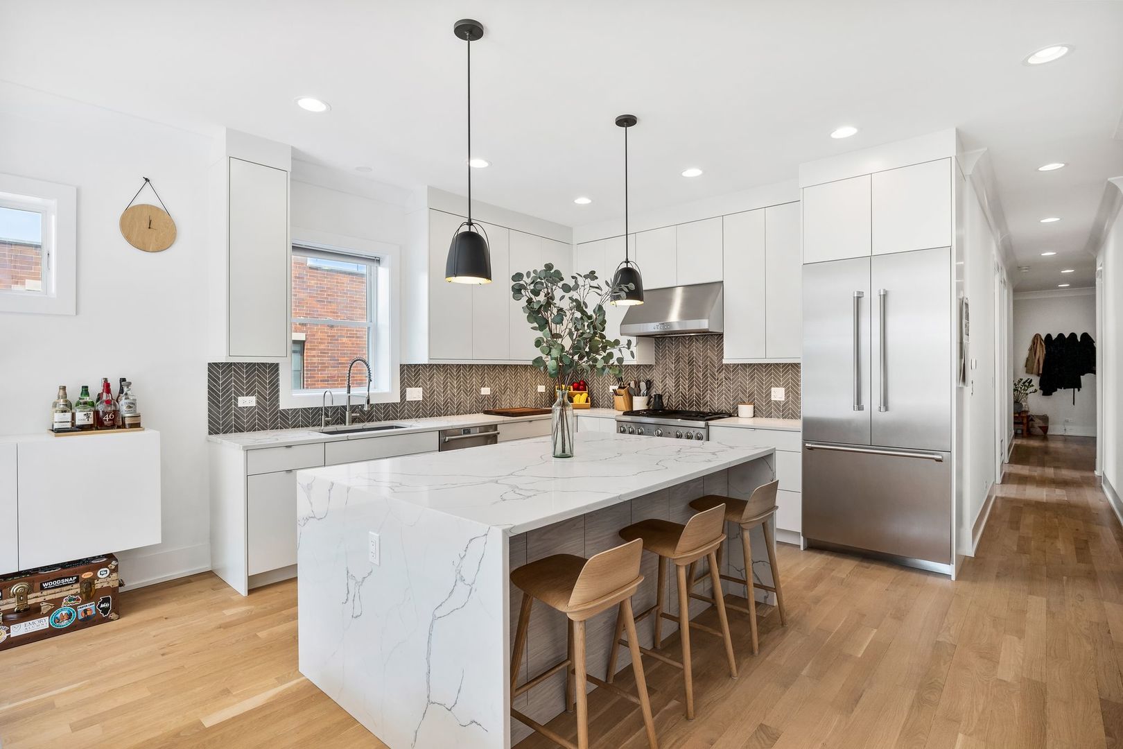 2028 W Le Moyne Street Unit: 3W