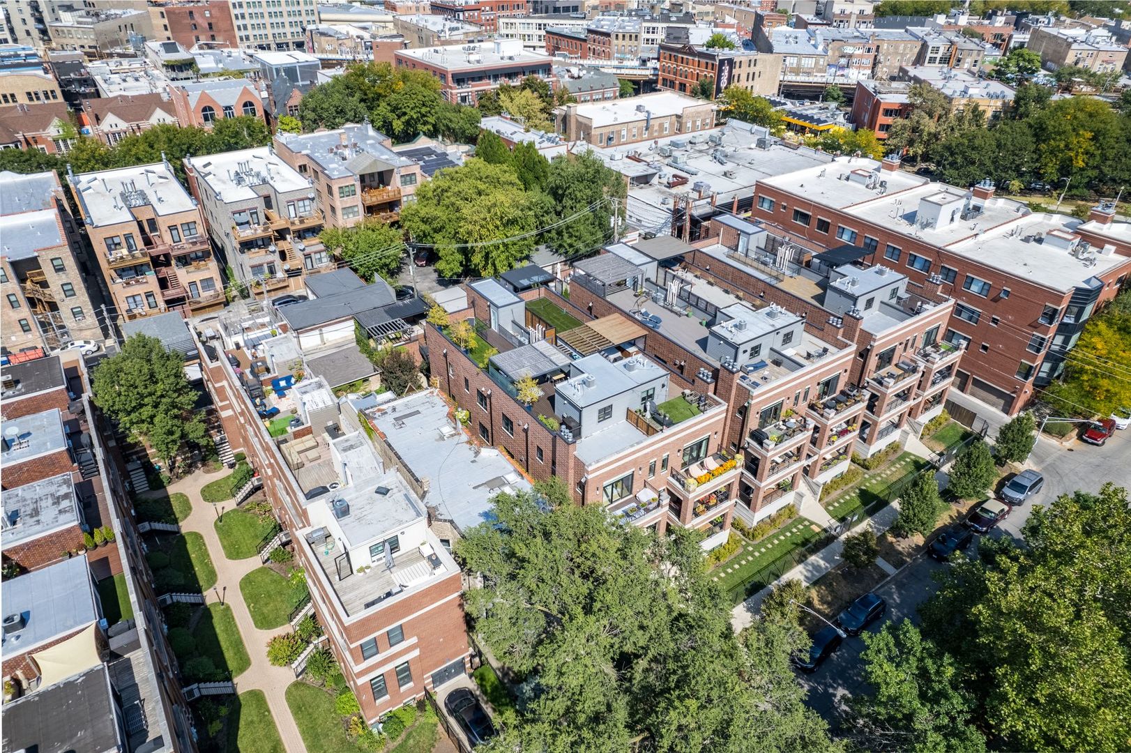 2028 W Le Moyne Street Unit: 3W