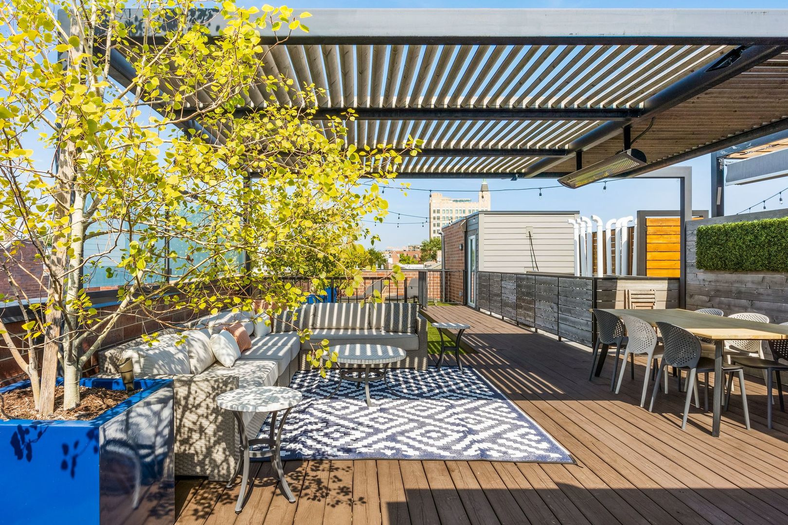 2028 W Le Moyne Street Unit: 3W