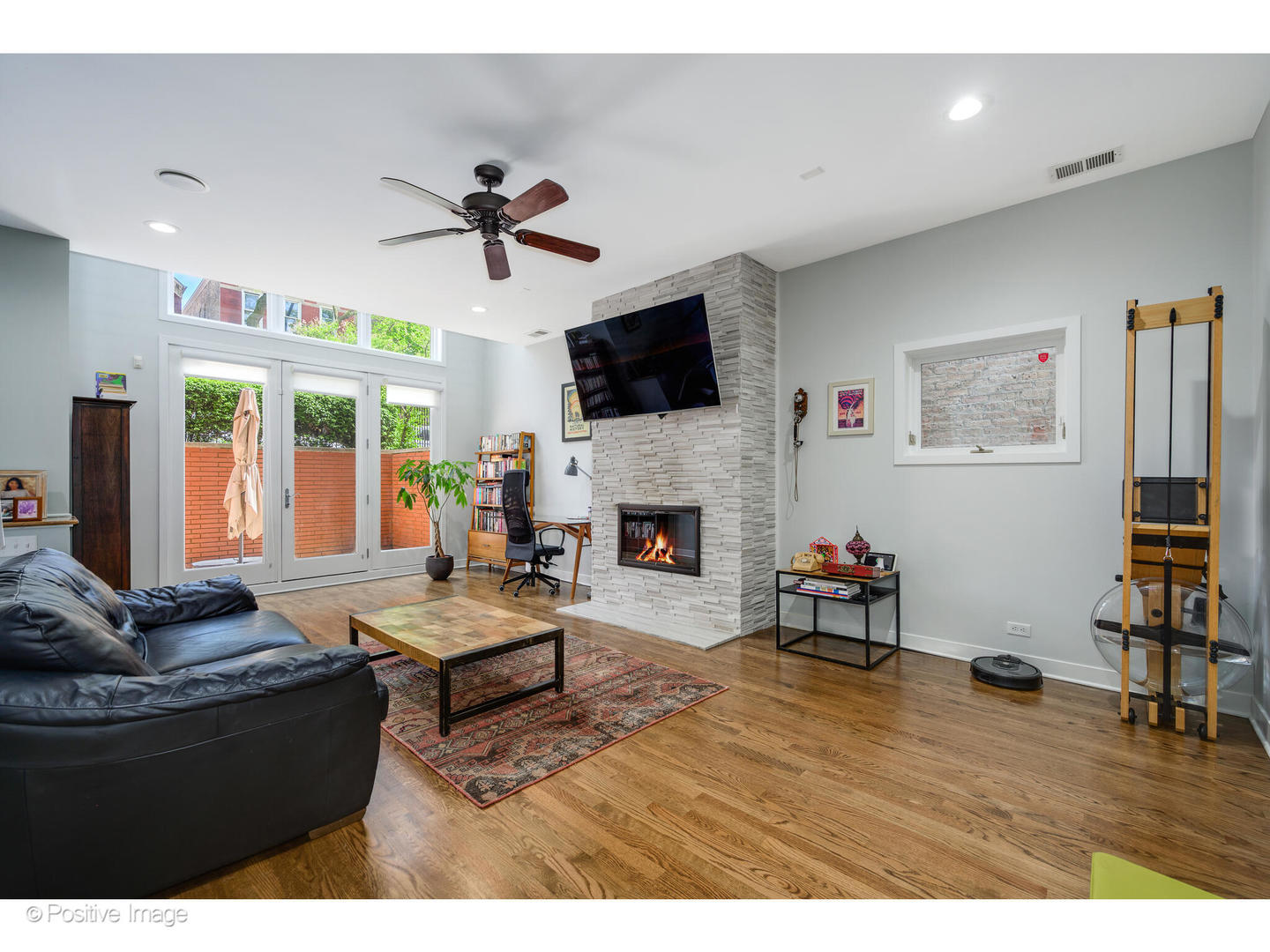 2218 N Seeley Avenue Unit: 1