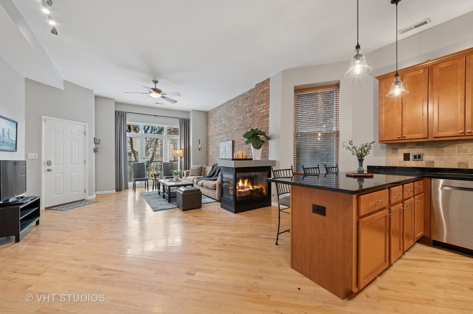 1350 N Campbell Avenue Unit: 1
