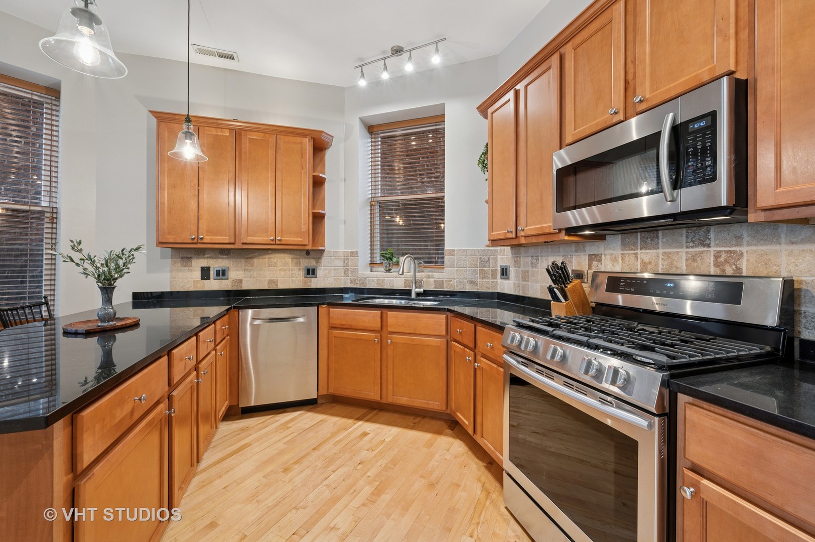 1350 N Campbell Avenue Unit: 1