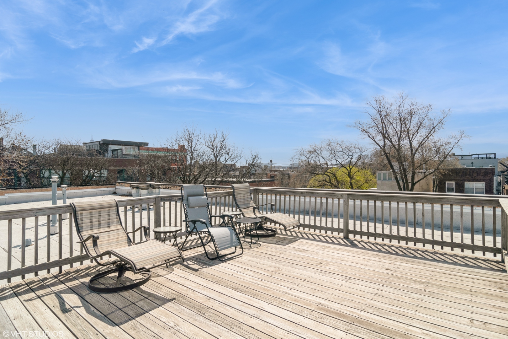 612 N Oakley Boulevard Unit: 214