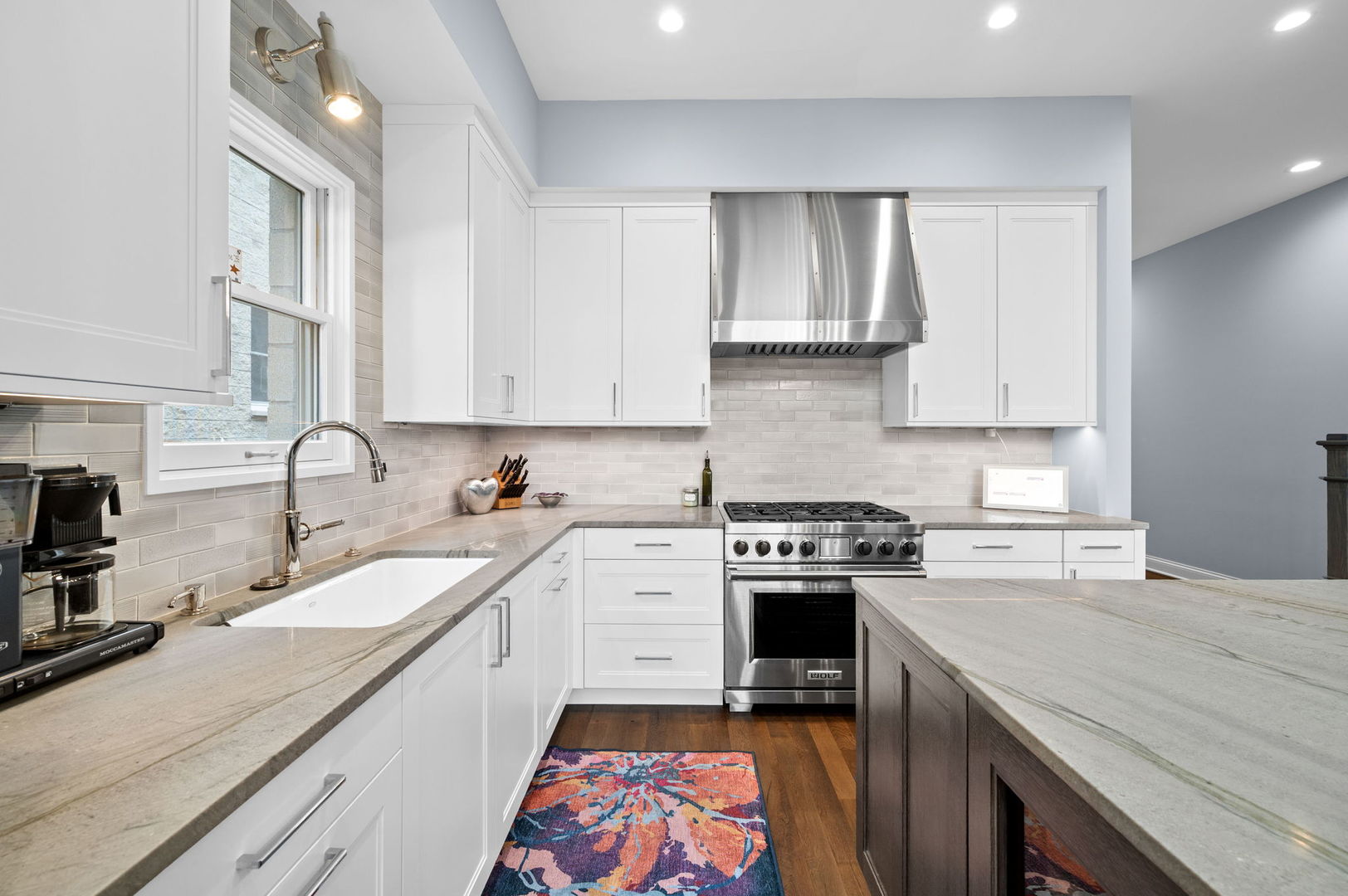1318 W Fletcher Street Unit: 3W