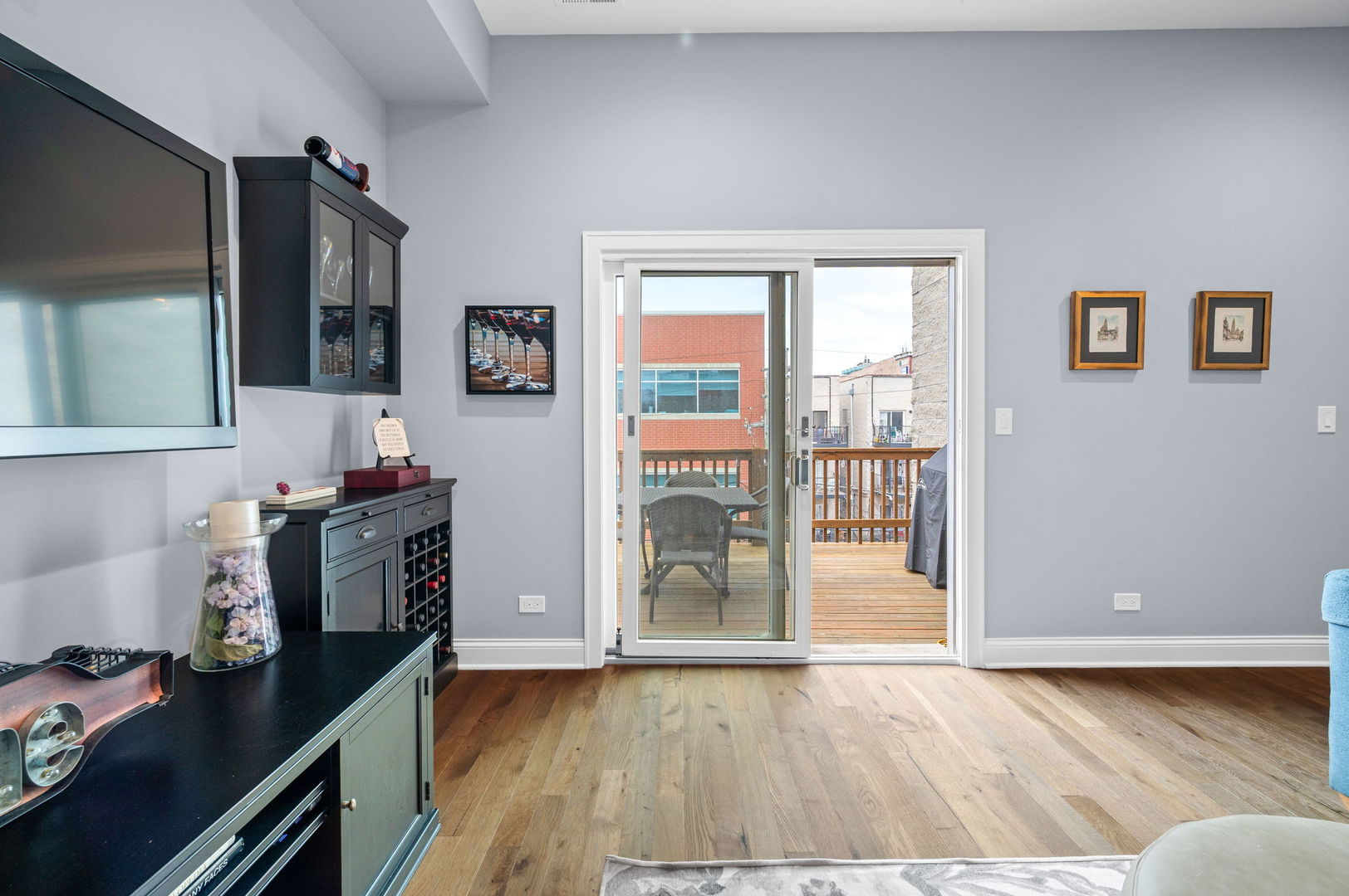 1318 W Fletcher Street Unit: 3W