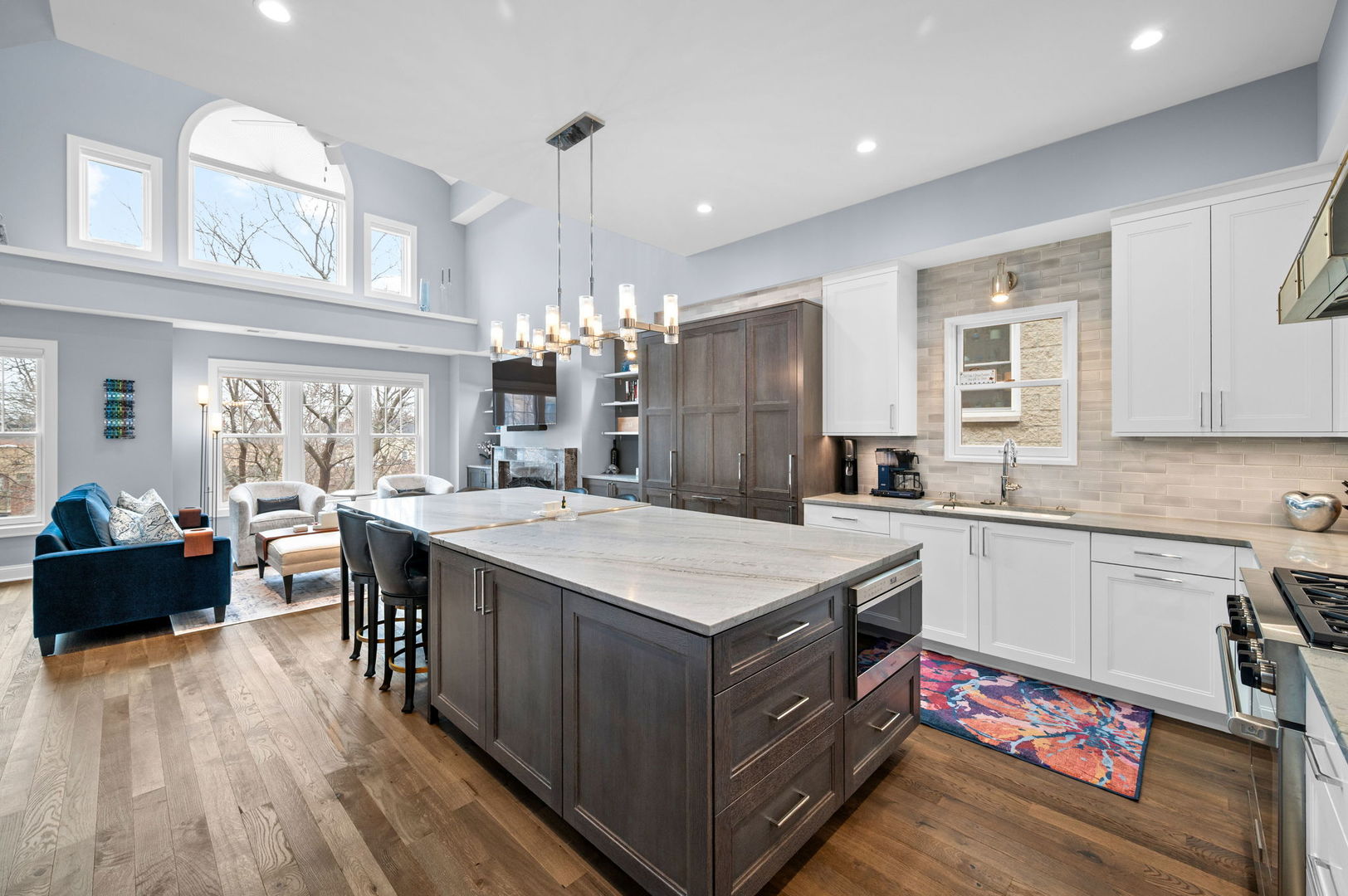 1318 W Fletcher Street Unit: 3W