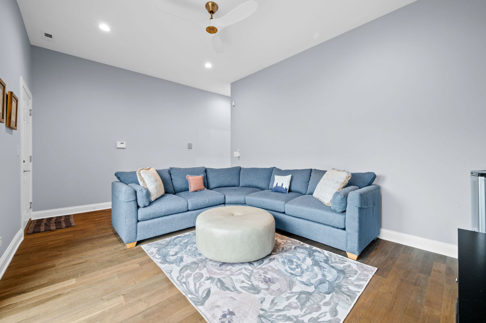 1318 W Fletcher Street Unit: 3W