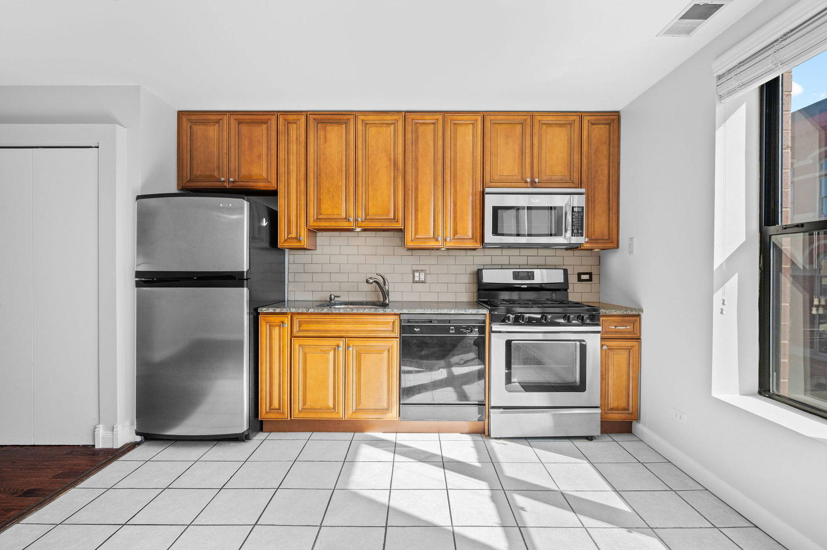 1600 N HALSTED Street Unit: 3E