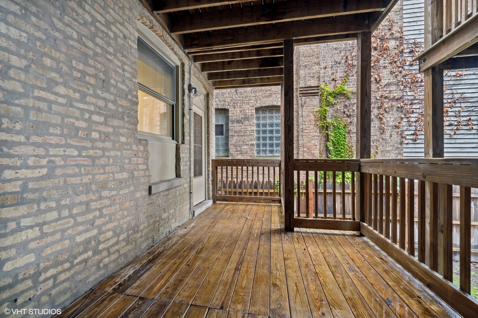 3903 N CLAREMONT Avenue Unit: 1