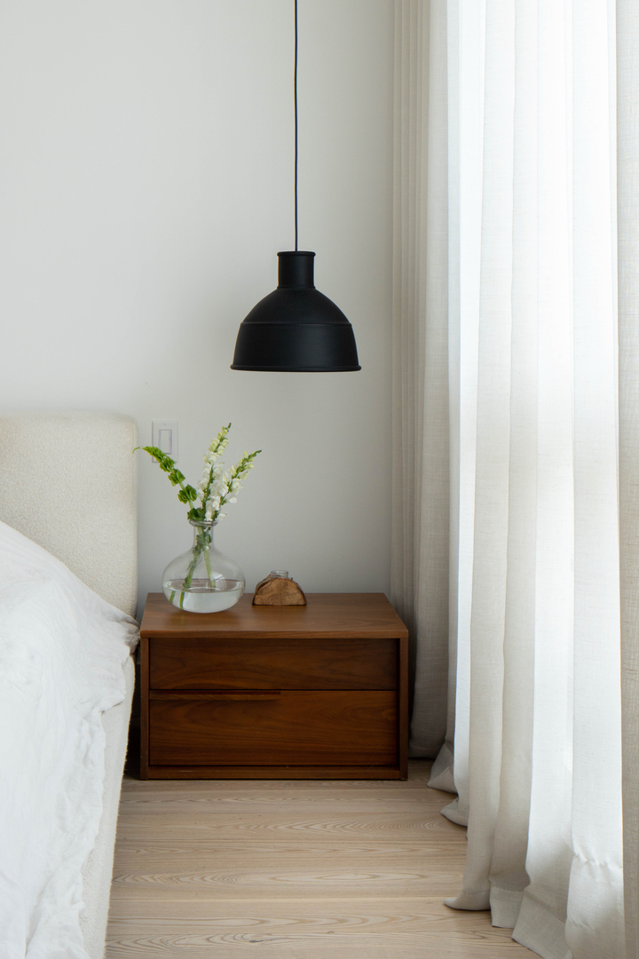 134 S ABERDEEN Avenue Unit: 5S