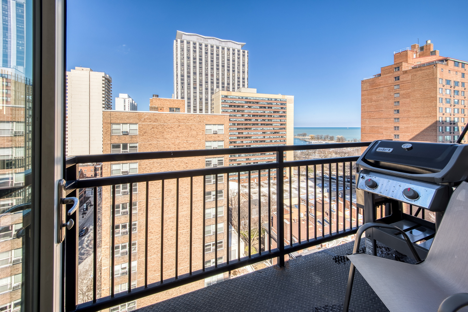3033 N Sheridan Road Unit: 1611