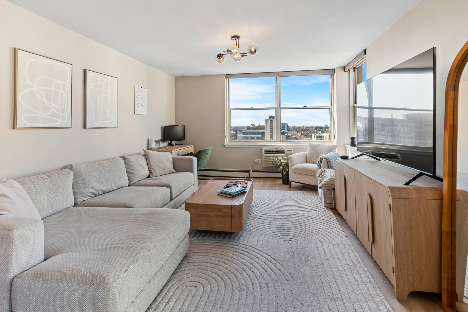 3033 N Sheridan Road Unit: 1611