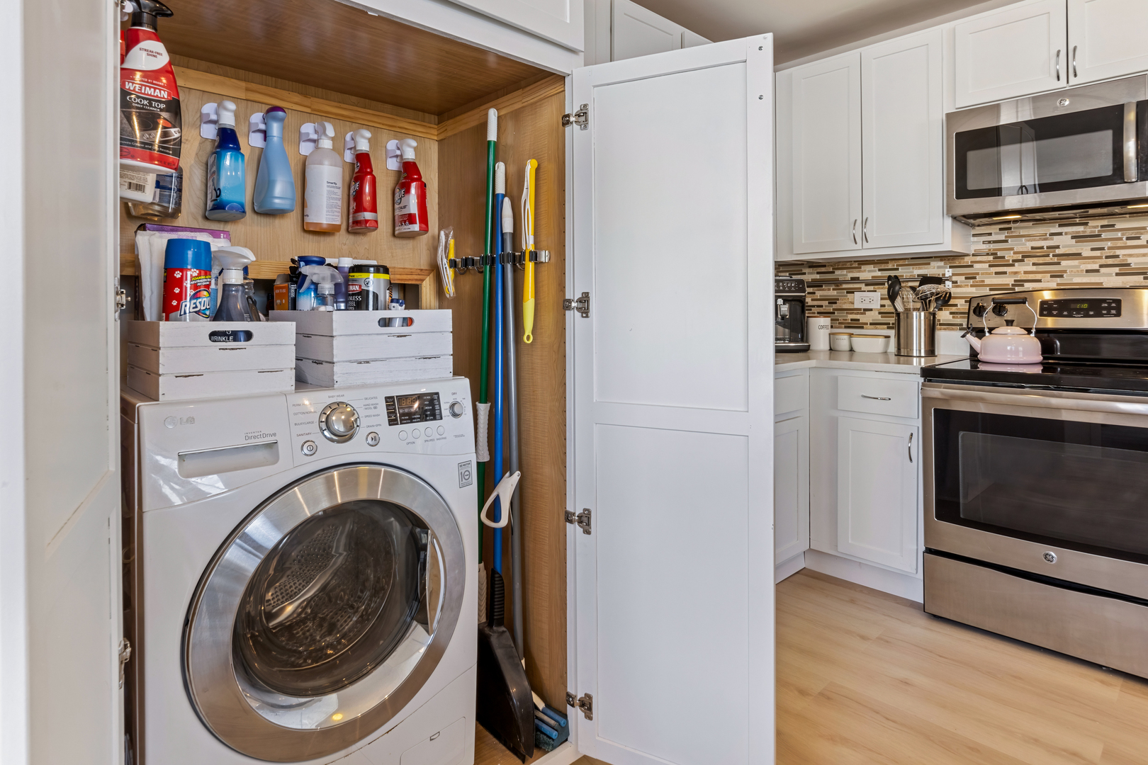 3033 N Sheridan Road Unit: 1611