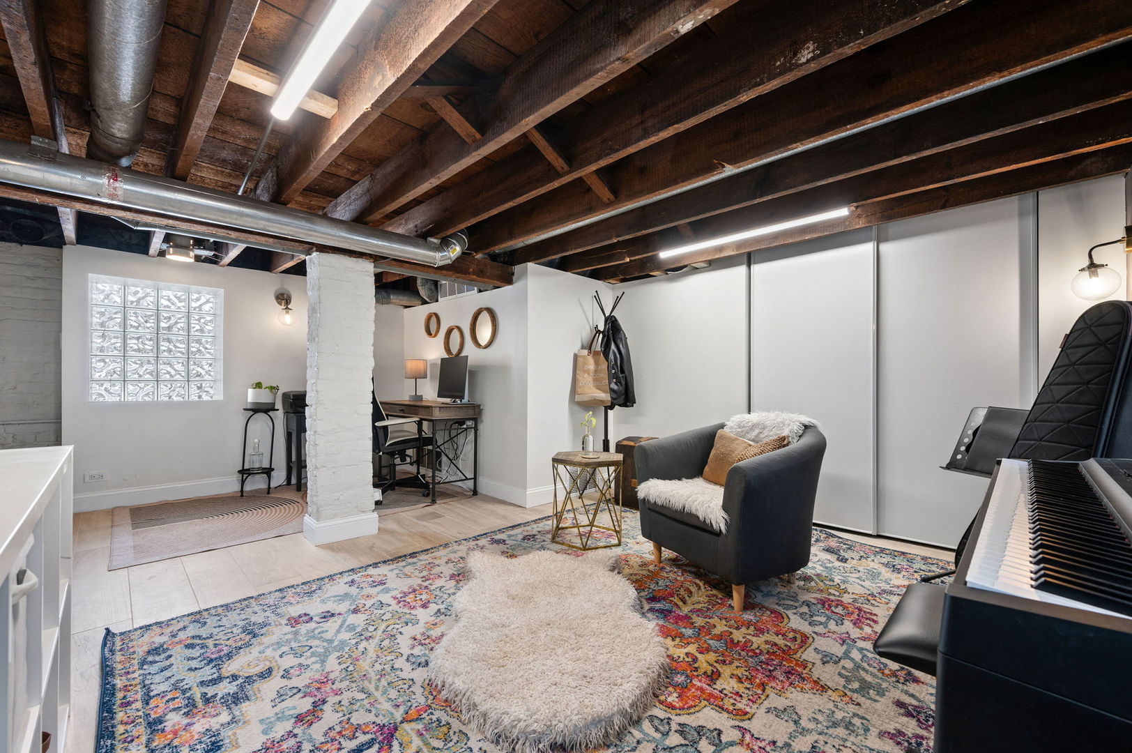 1259 W Fry Street Unit: 1C