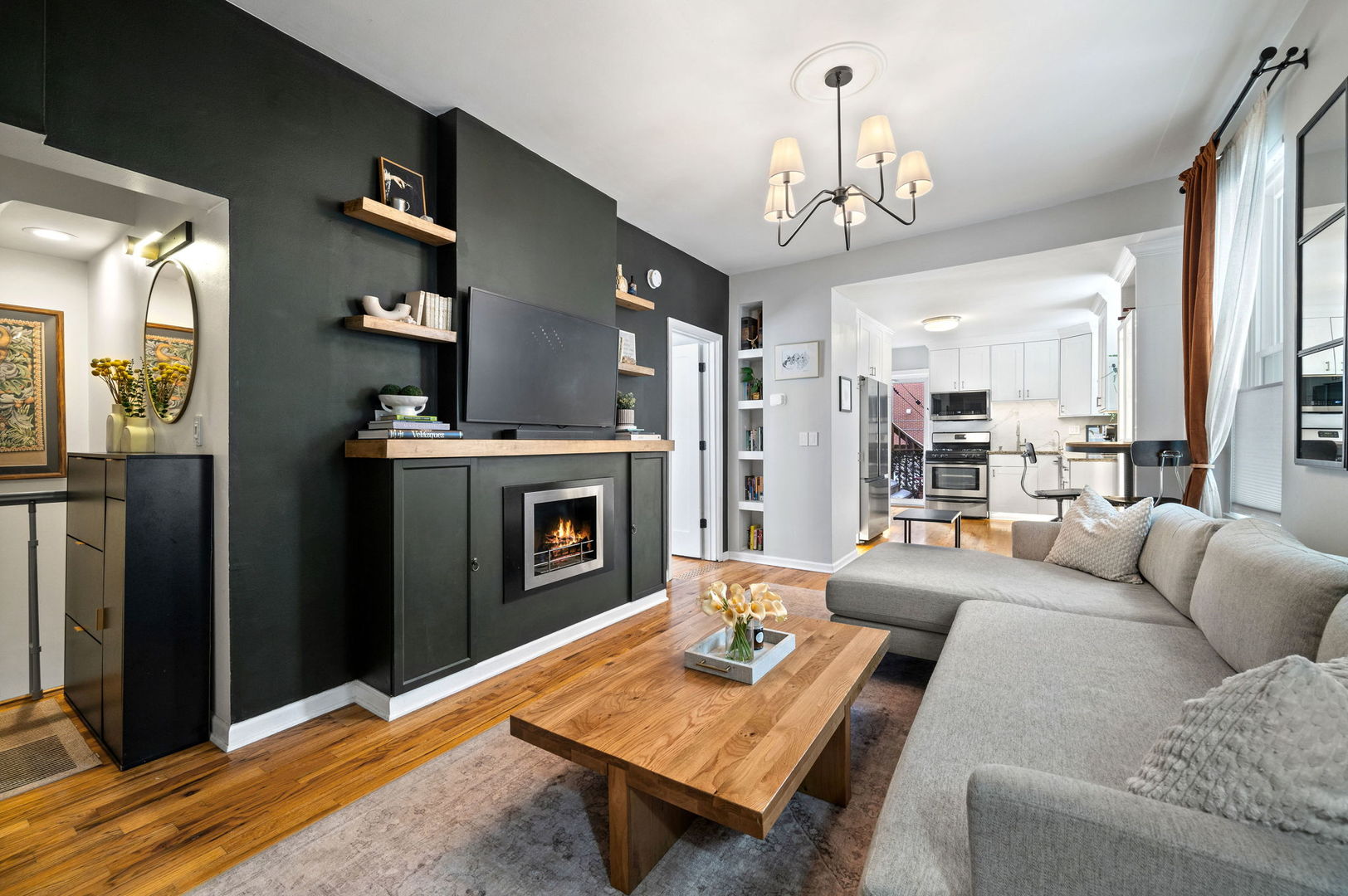 1259 W Fry Street Unit: 1C
