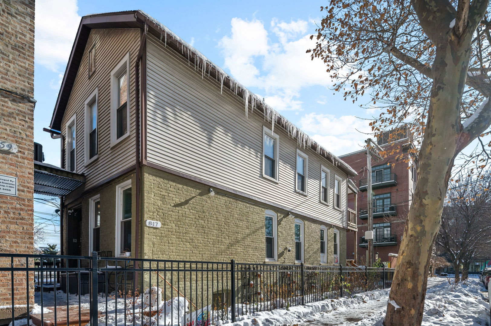 1259 W Fry Street Unit: 1C