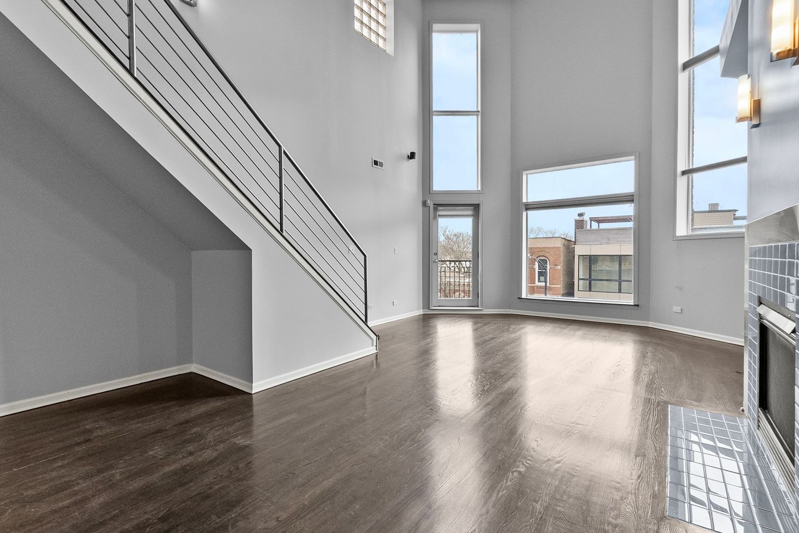 2236 W Armitage Avenue Unit: 403