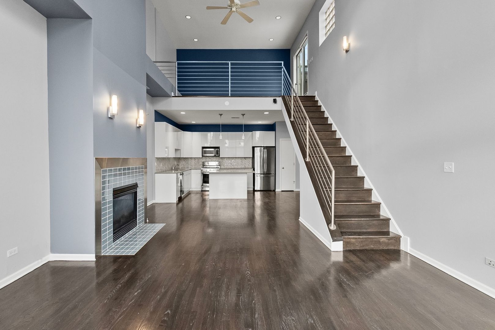 2236 W Armitage Avenue Unit: 403