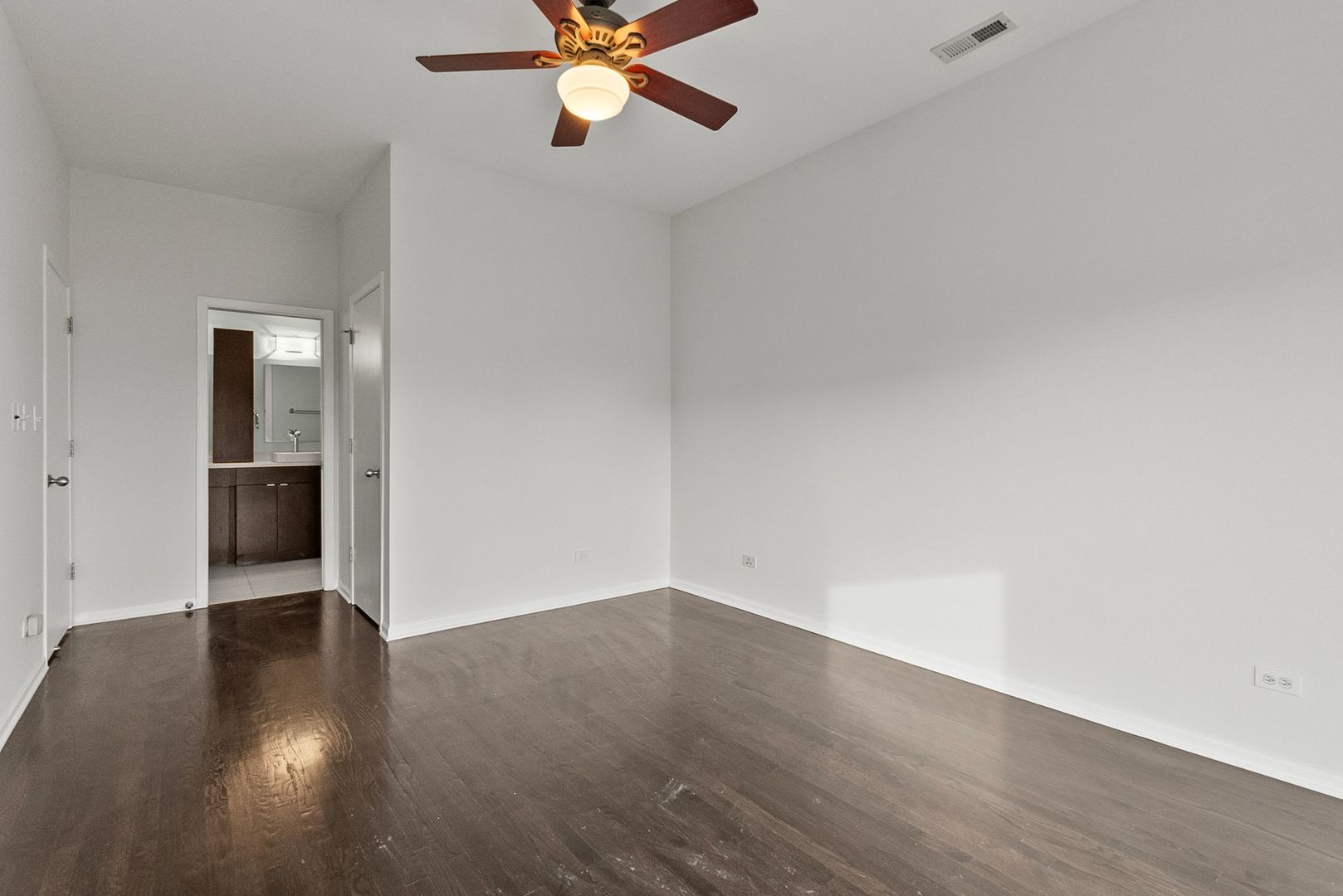 2236 W Armitage Avenue Unit: 403