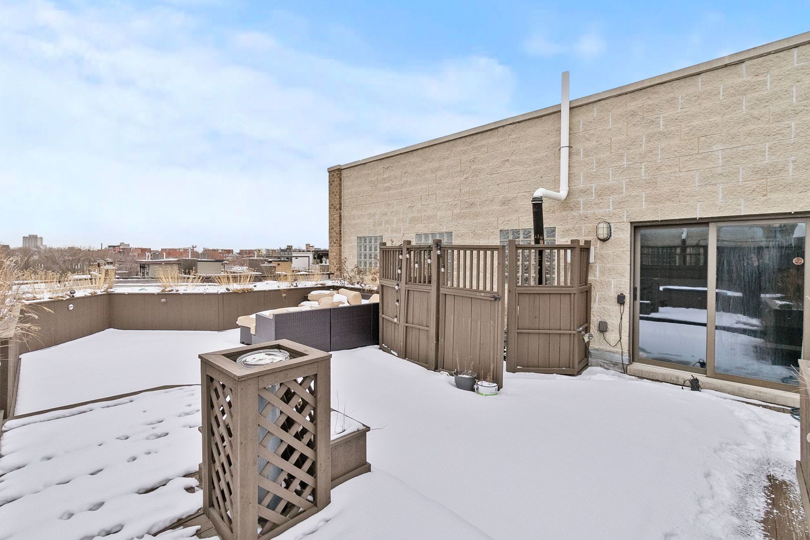 2236 W Armitage Avenue Unit: 403