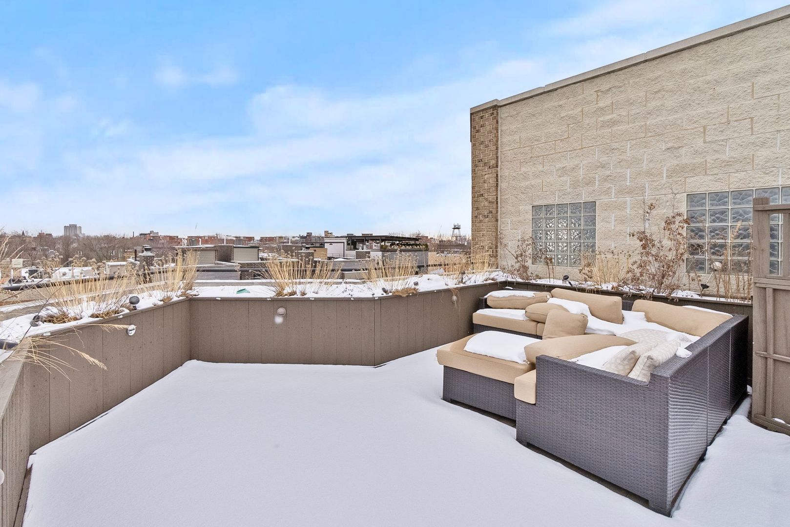 2236 W Armitage Avenue Unit: 403
