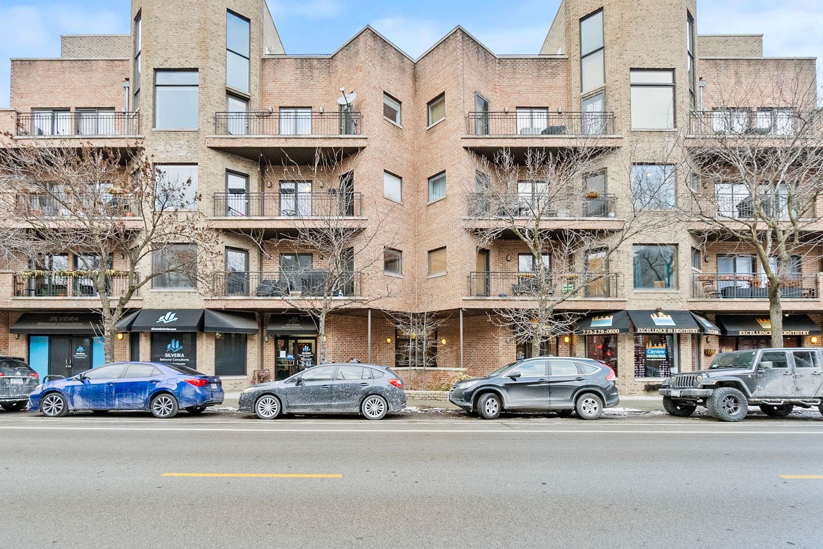 2236 W Armitage Avenue Unit: 403