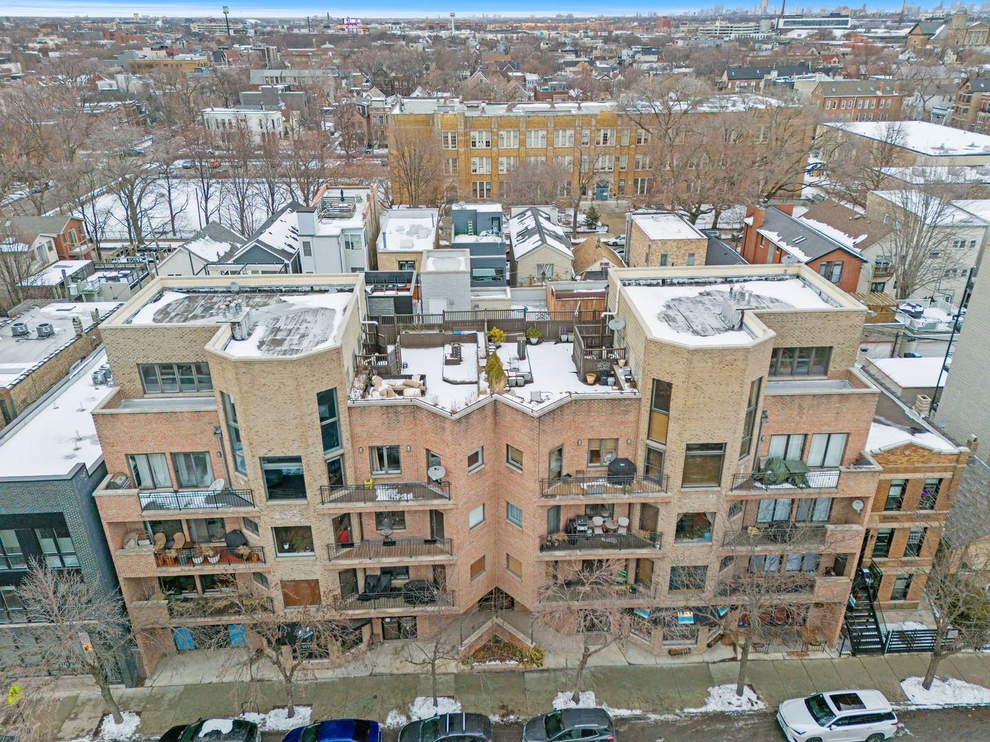 2236 W Armitage Avenue Unit: 403