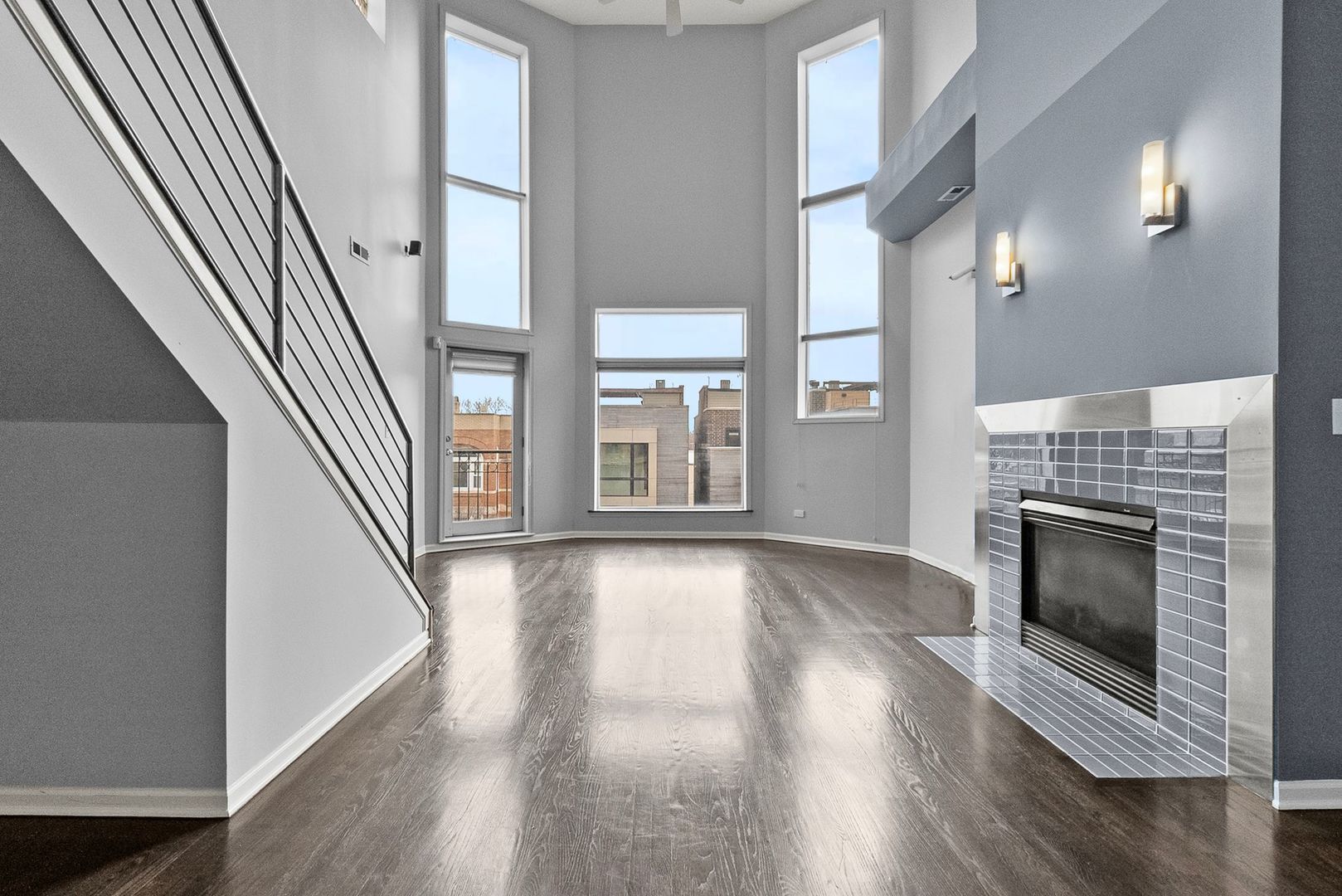 2236 W Armitage Avenue Unit: 403