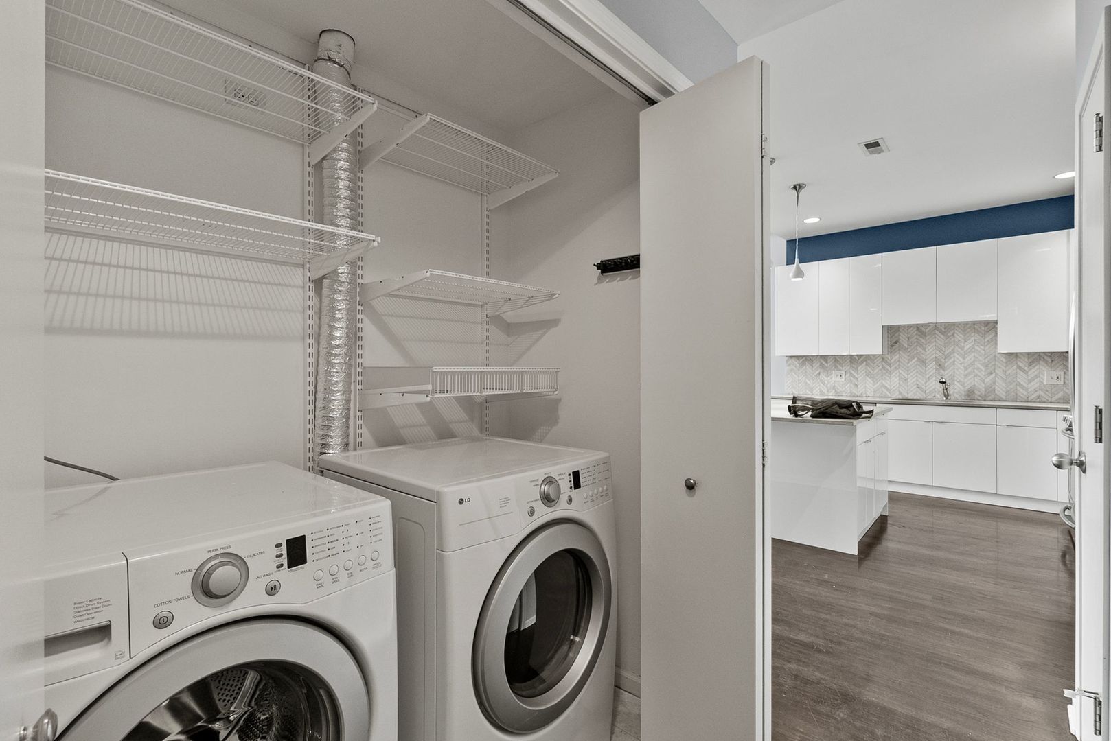 2236 W Armitage Avenue Unit: 403