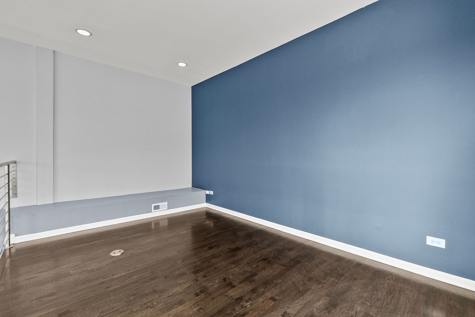 2236 W Armitage Avenue Unit: 403
