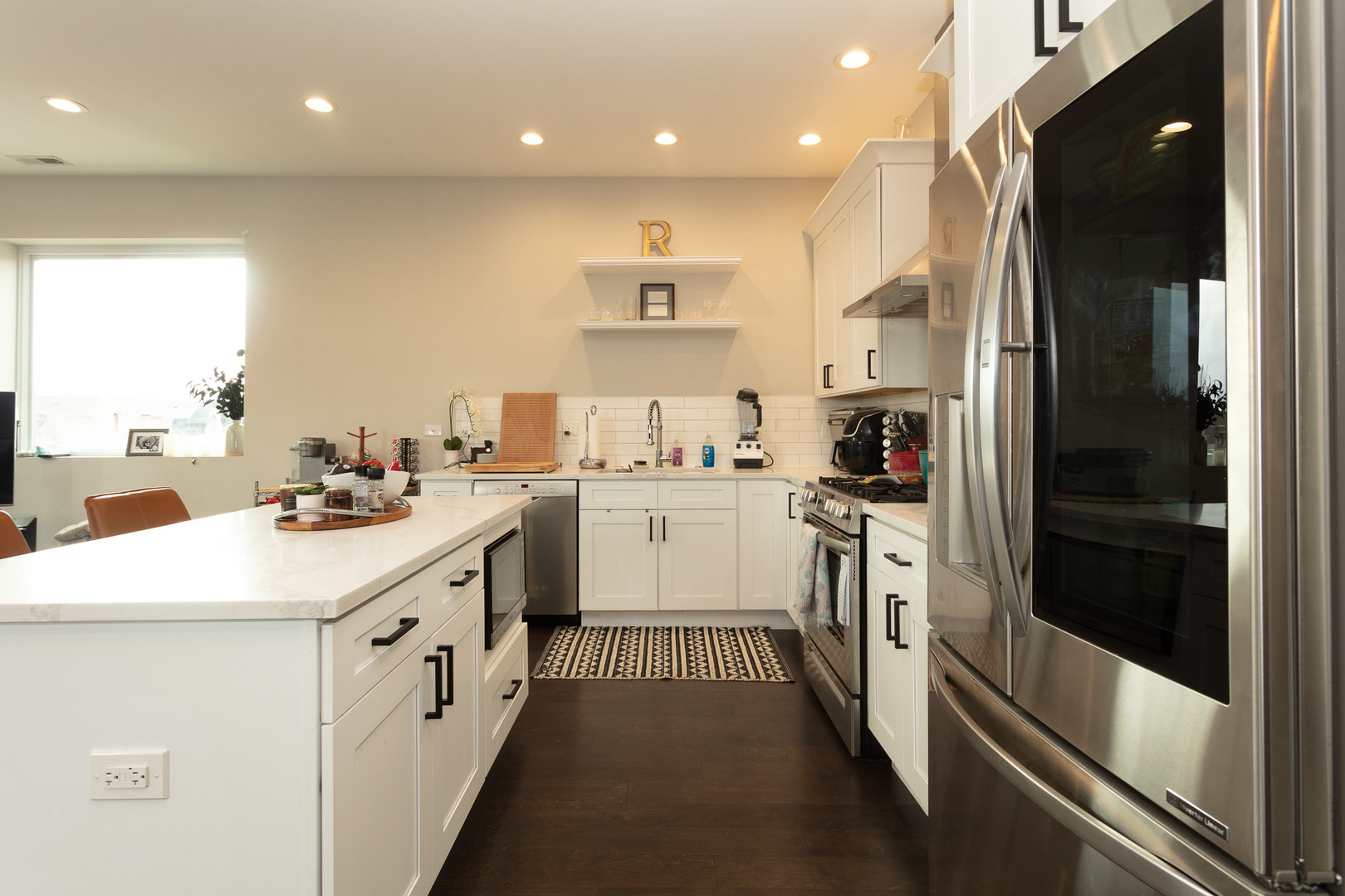 1906 S Loomis Street Unit: 3