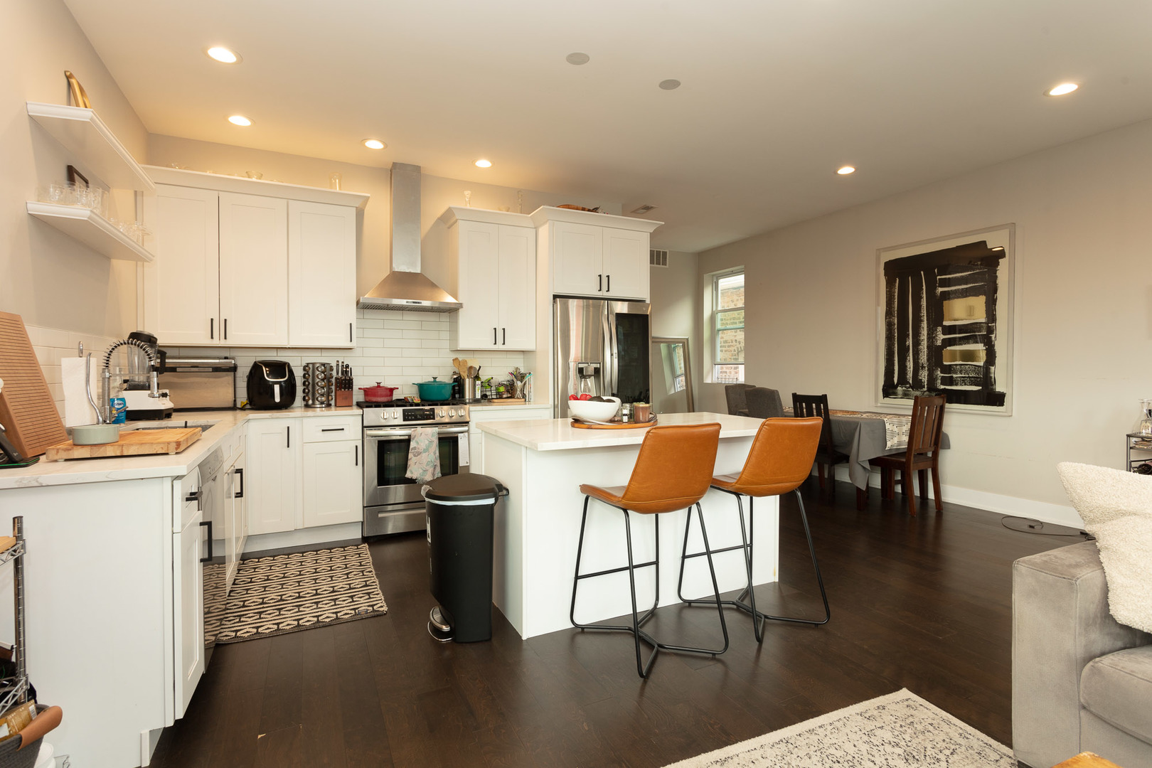 1906 S Loomis Street Unit: 3