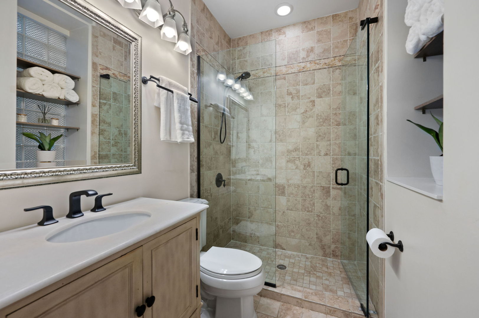 1855 N Damen Avenue Unit: 2S