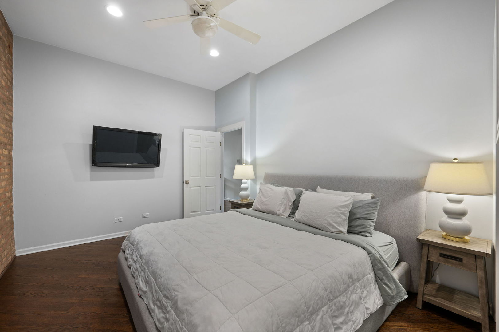 1855 N Damen Avenue Unit: 2S