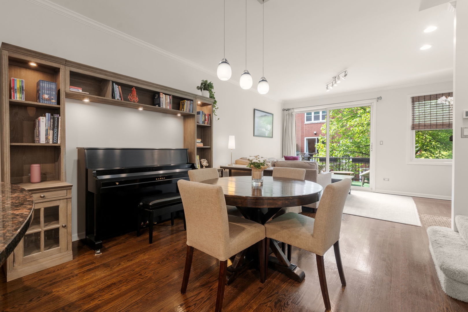 1781 W ALTGELD Street Unit: D