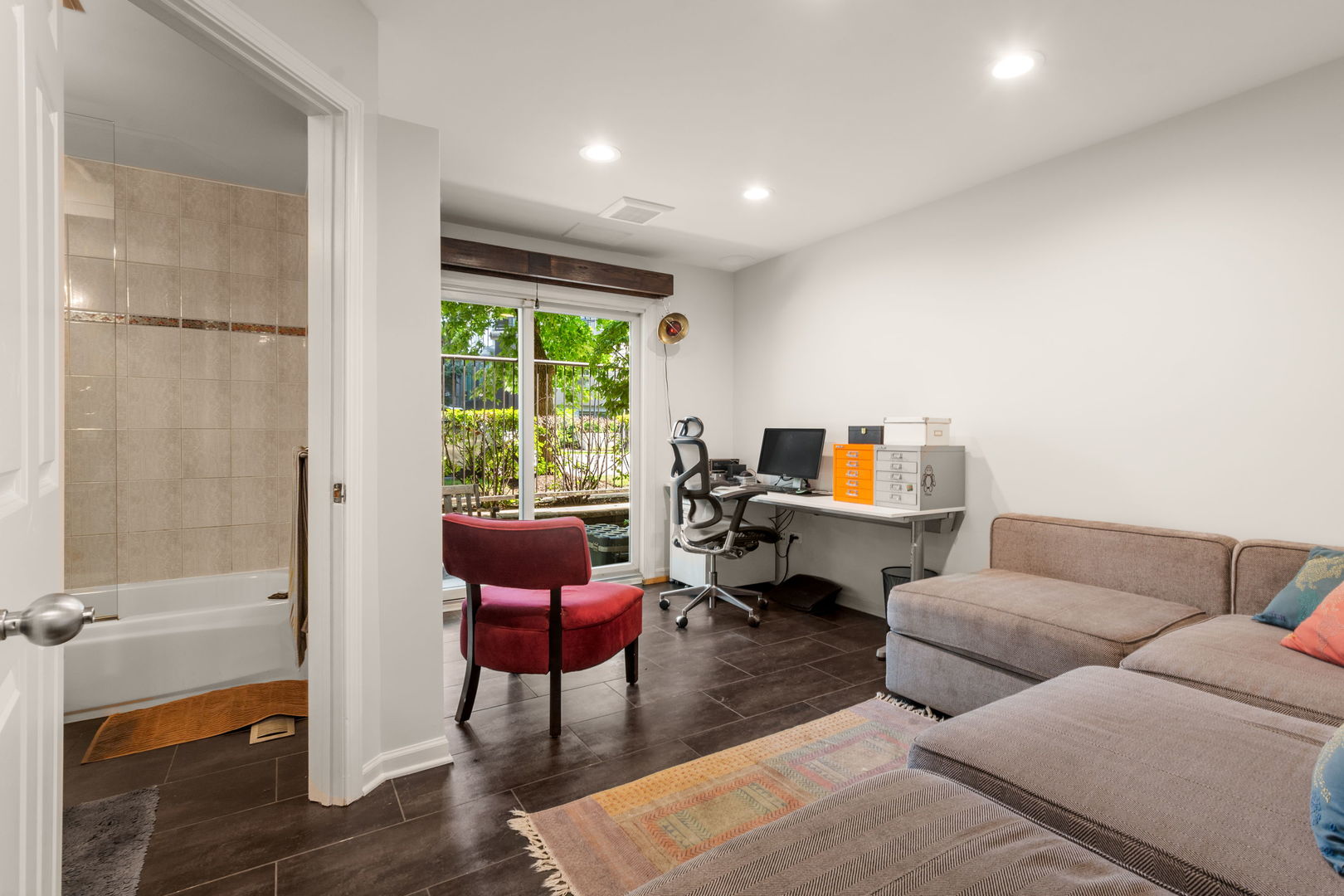 1781 W ALTGELD Street Unit: D