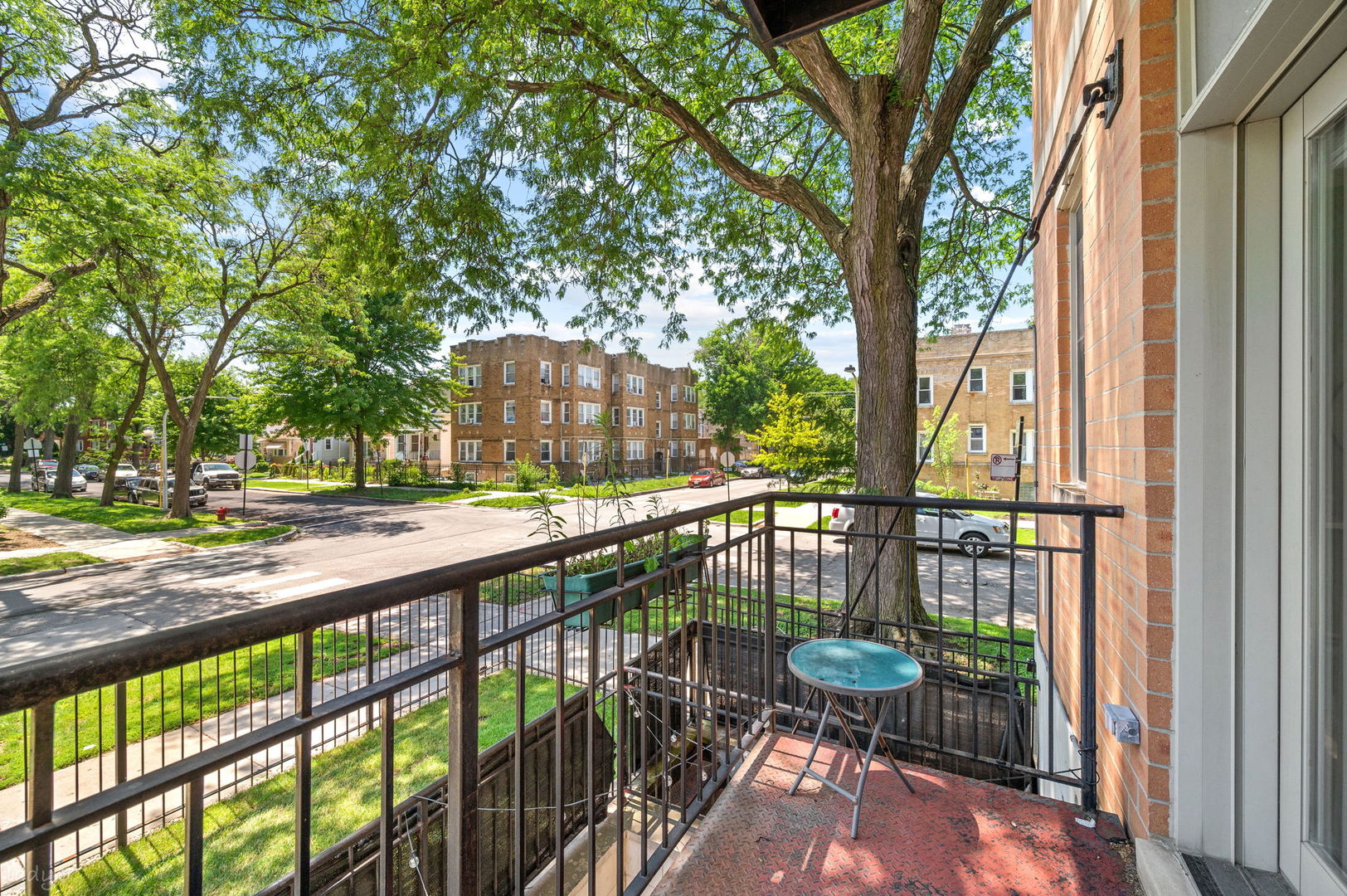 3756 W LELAND Avenue Unit: 1S