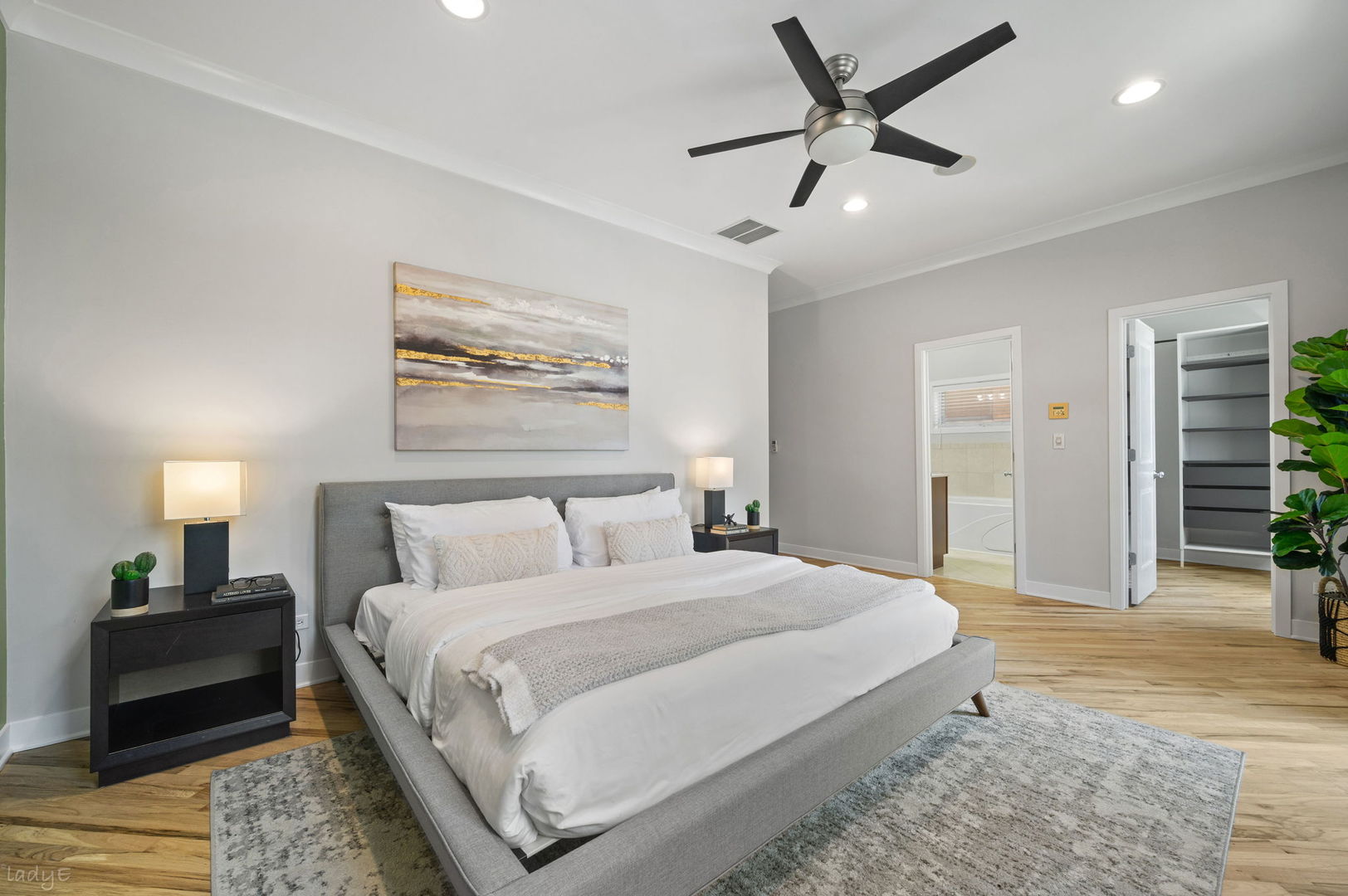 3756 W LELAND Avenue Unit: 1S