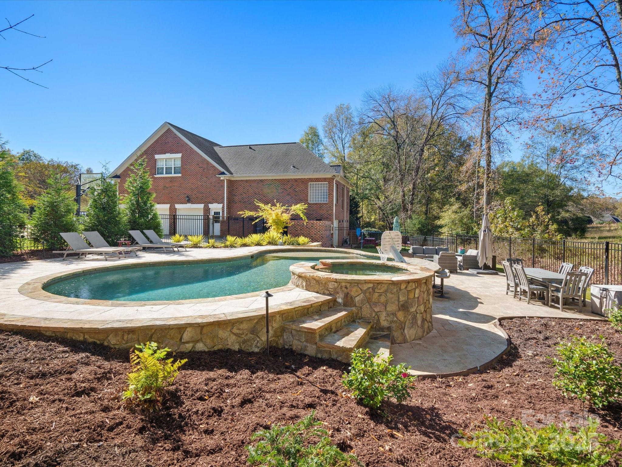 8702 Victory Gallop Court