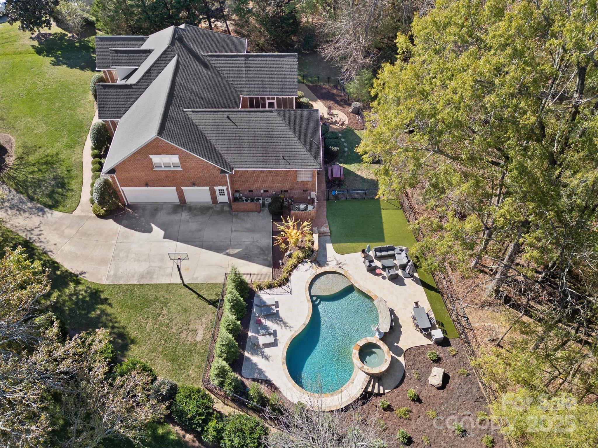 8702 Victory Gallop Court