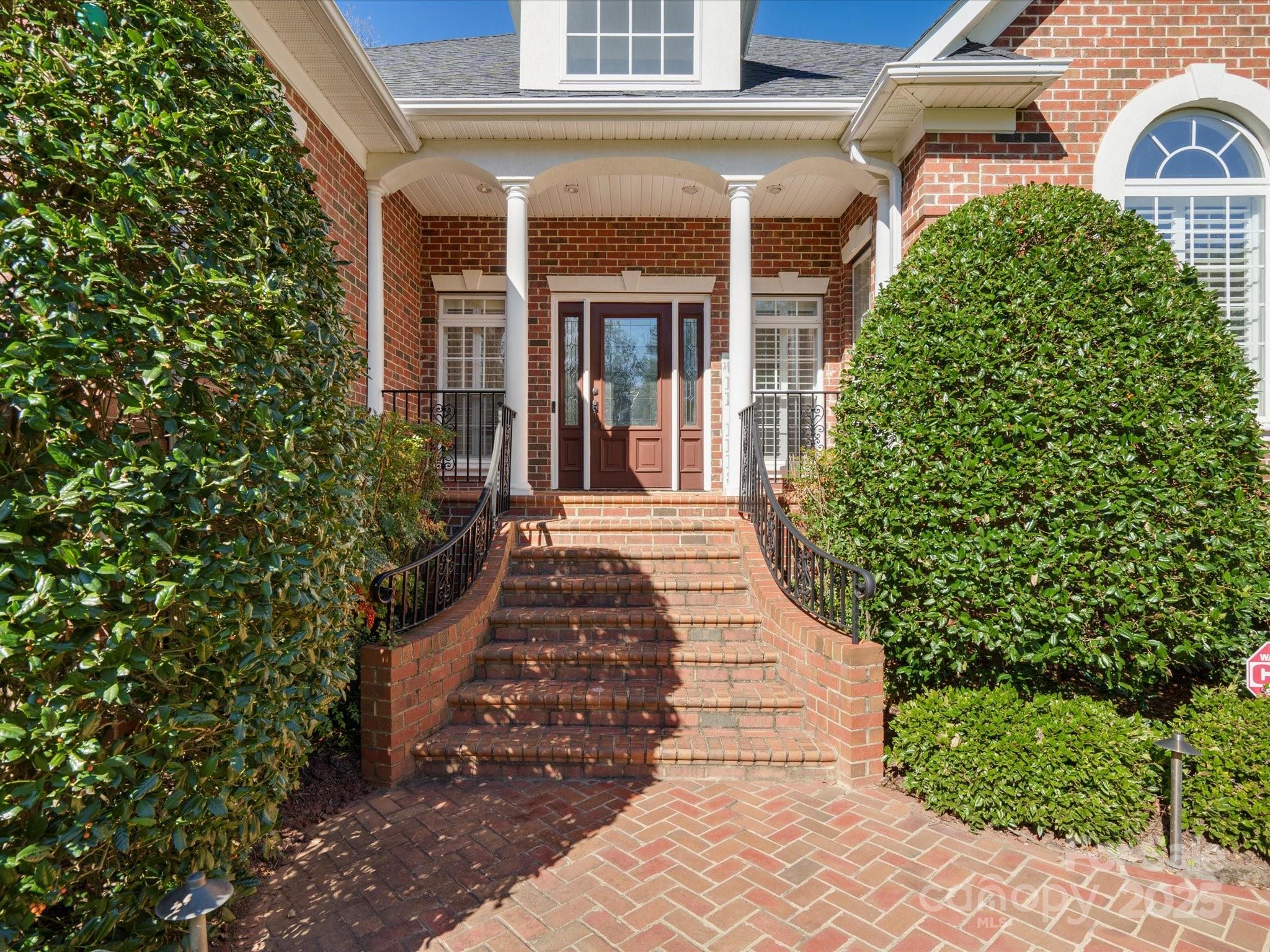 8702 Victory Gallop Court