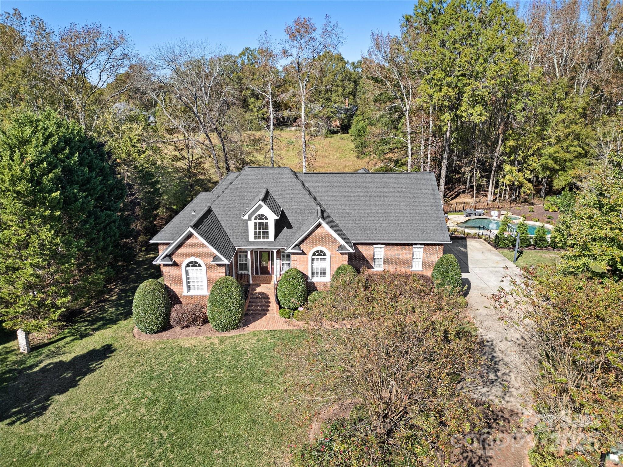 8702 Victory Gallop Court