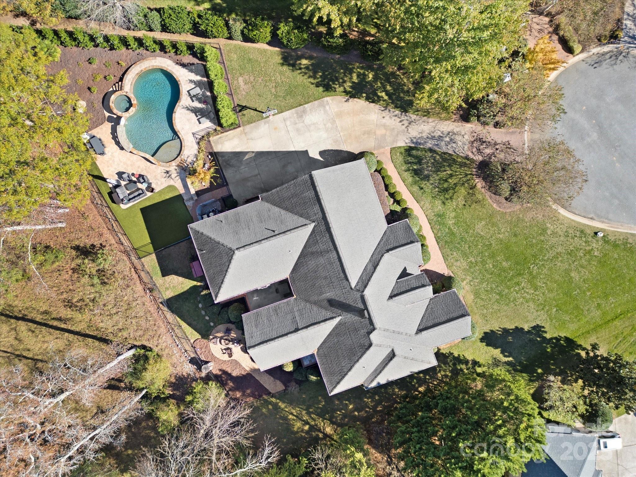 8702 Victory Gallop Court