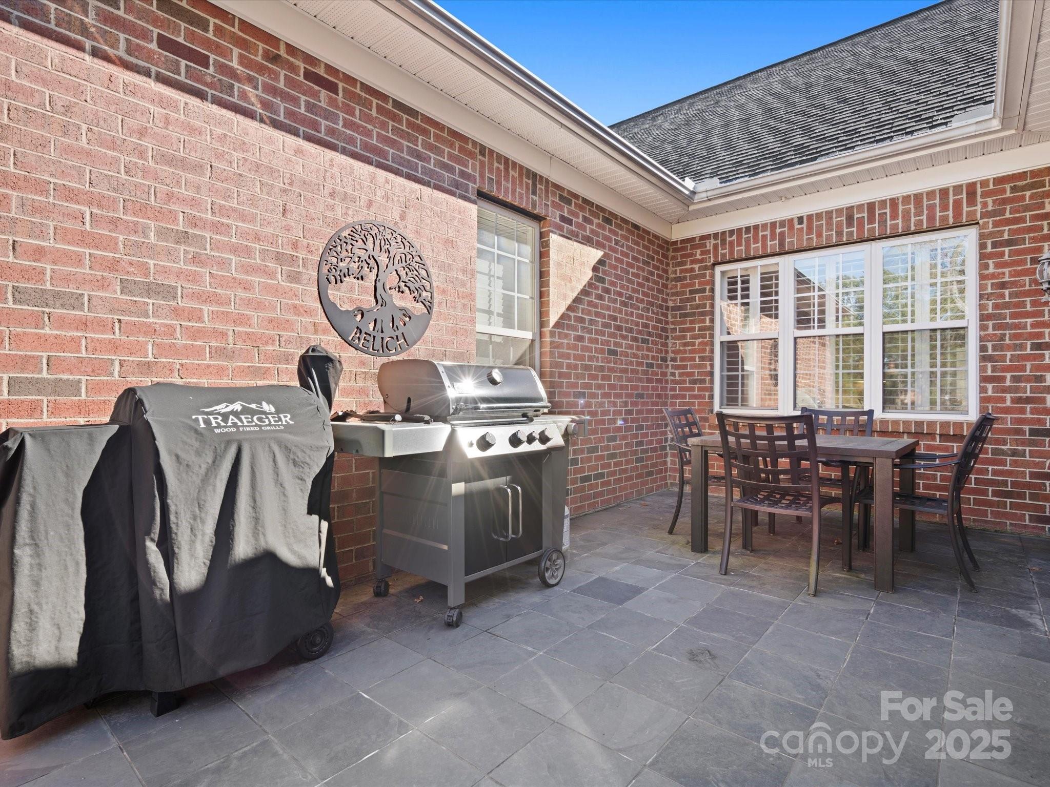 8702 Victory Gallop Court