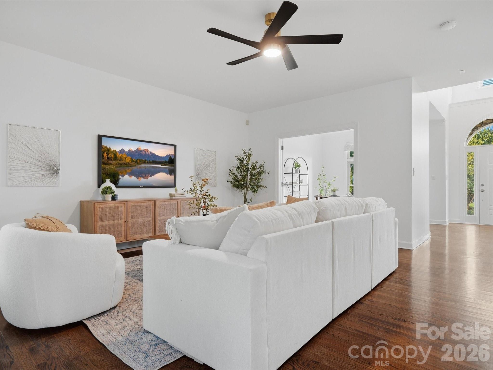 123 Topsail Place